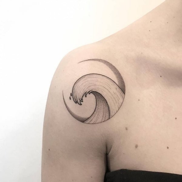 20 Wave Tattoo Designs That Are Cool For Men And Women